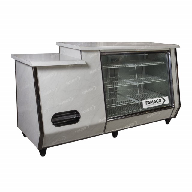 Exhibidora mostrador Famago - 2.4 metros - Equipad